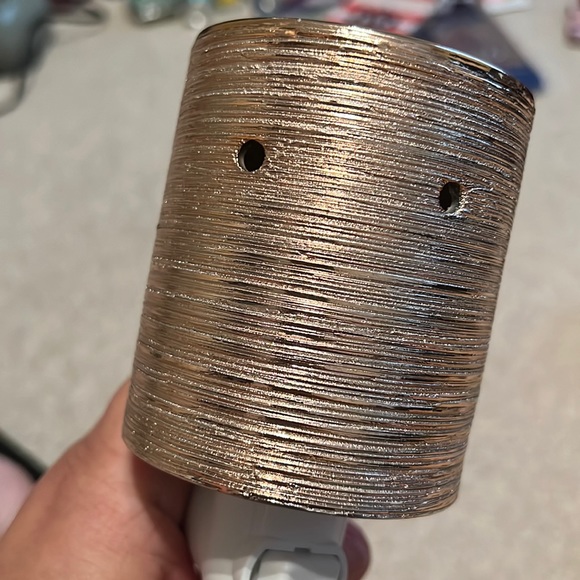 Scentsy Mini Warmer, Etched Rose Gold - Picture 4 of 6